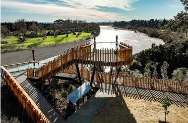 Bridges, Eels and Birds Walk